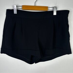 Express Crepe High Rise Pleat Dress Short Classic Black Women's Size 12